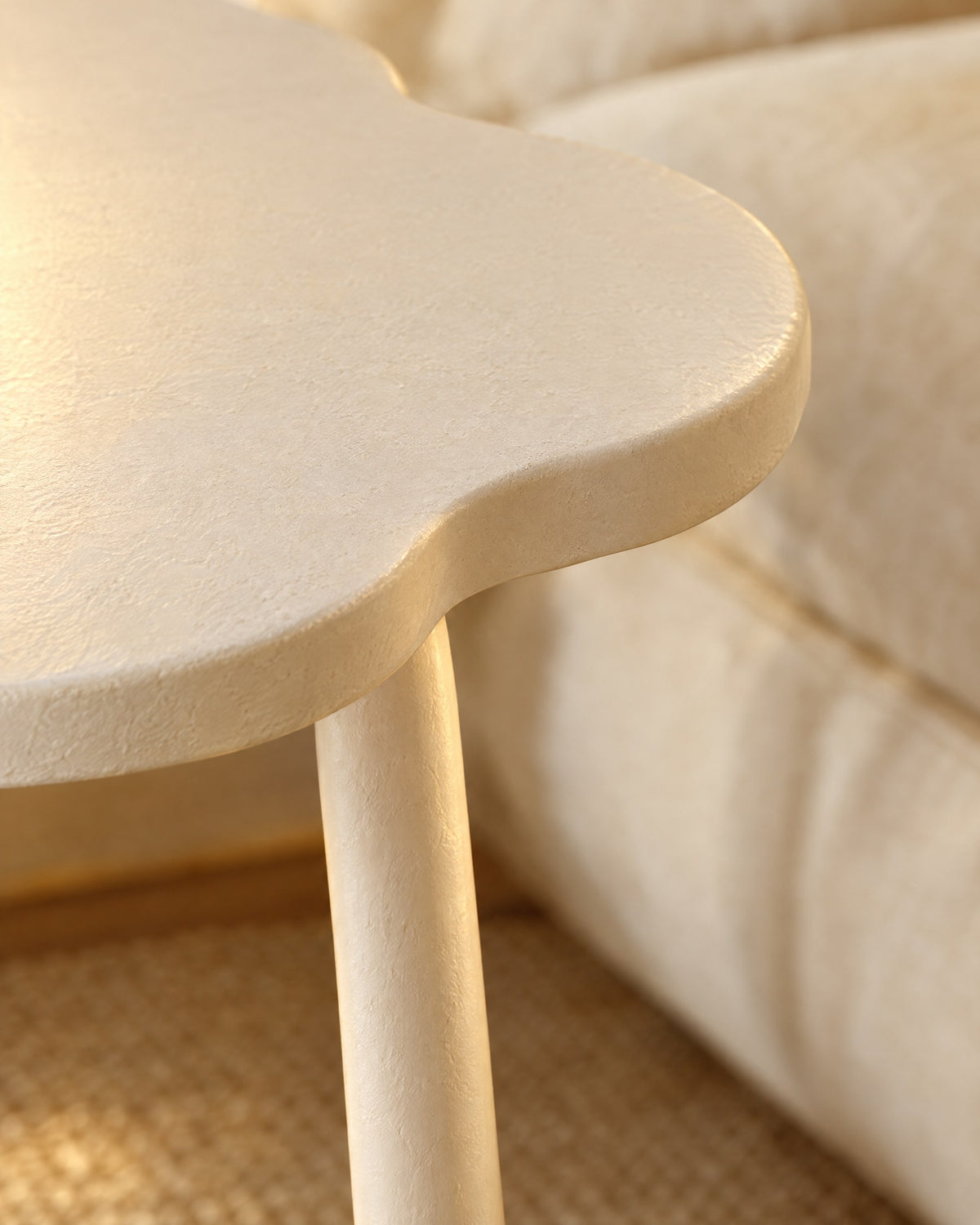 Close-up of the scalloped edge of the flower-shaped cream top