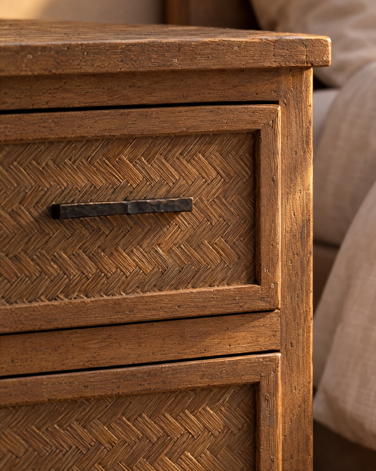 Herringbone texture on every drawer