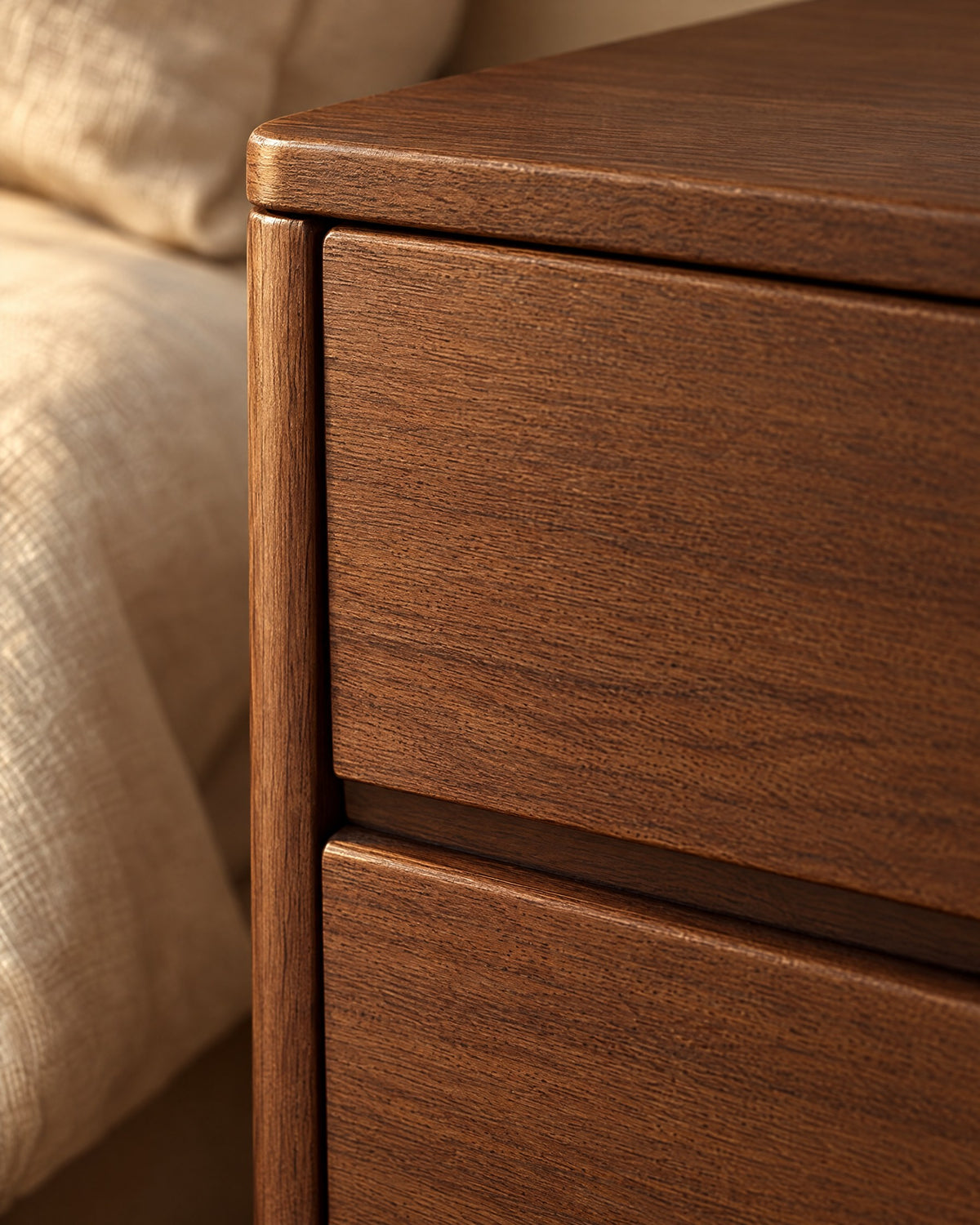 Handle-free drawers, nothing to catch